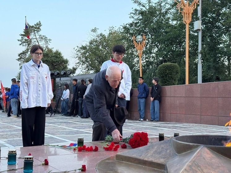 В Элисте прошла акция «Огненные картины войны»