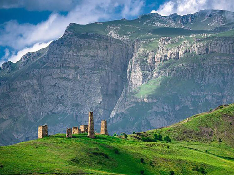 В Ингушетии состоялось массовое восхождение на Столовую гору