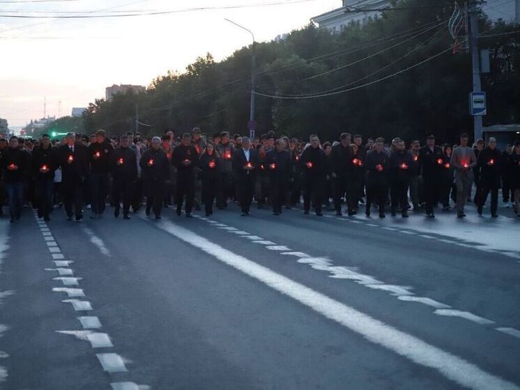 Жители Тулы зажгли свечи в память о погибших в годы Великой Отечественной войны