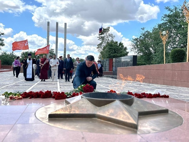В Калмыкии прошли памятные митинги