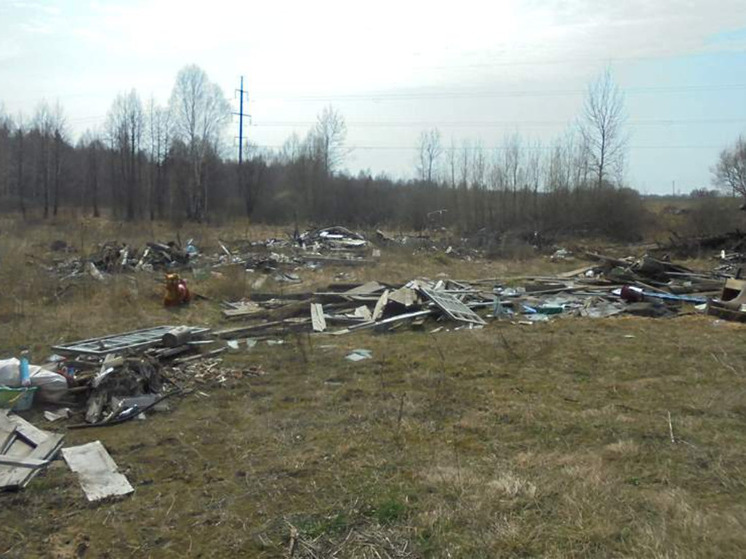 В Жиздринском районе ликвидировали свалку на сельхозземлях