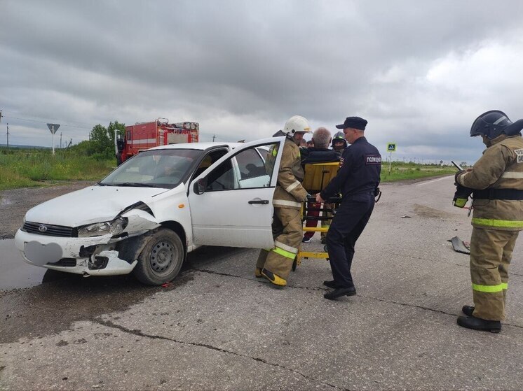 В Самарской области 22 июня в ДТП с Kia Rio и Lada Kalina пострадал человек