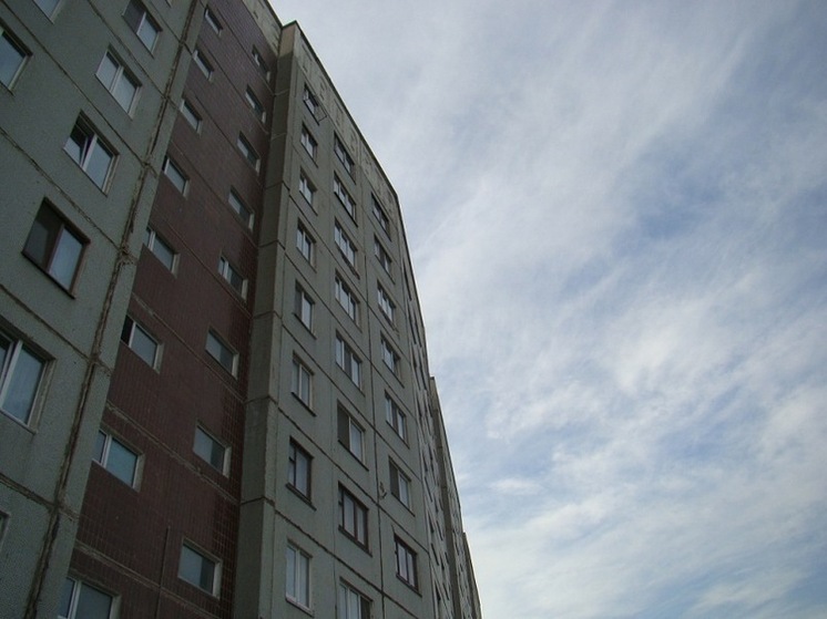 Мужчина свел счеты с жизнью на улице Жигура во Владивостоке