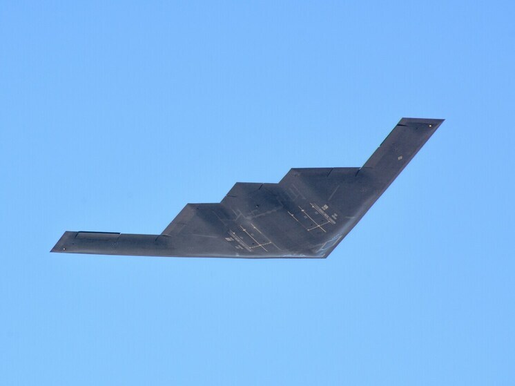 NYT: EE. UU. distrajo a Irán de un ataque real con un grupo de bombarderos falso