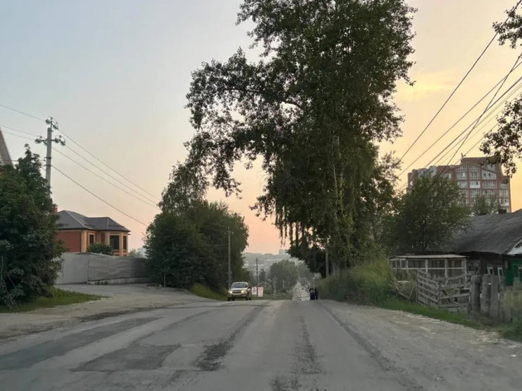 Разбитая дорога на Степановской в Томске попала под контроль прокуратуры