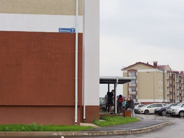 В Биробиджане жильцы аварийных домов переехали в новые квартиры