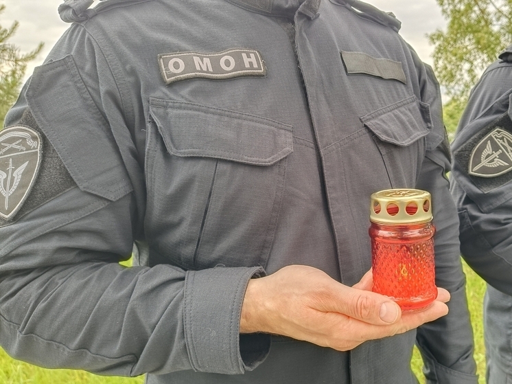 Псковские росгвардейцы приняли участие в акции «‎Свеча памяти»