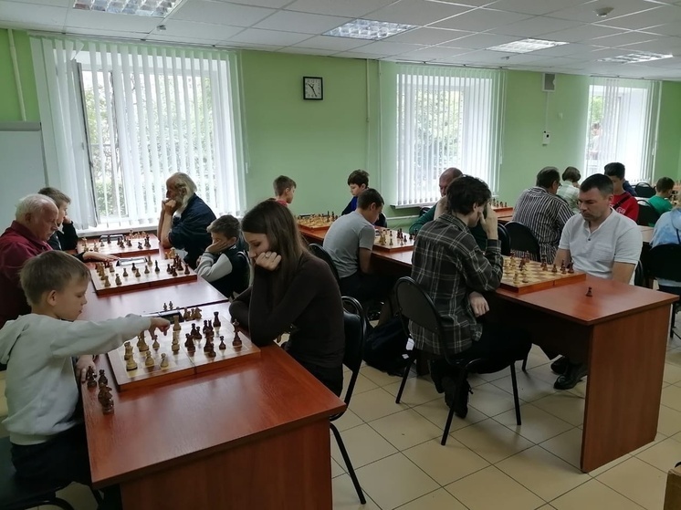 В Серпухове прошел мемориальный турнир по быстрым шахматам