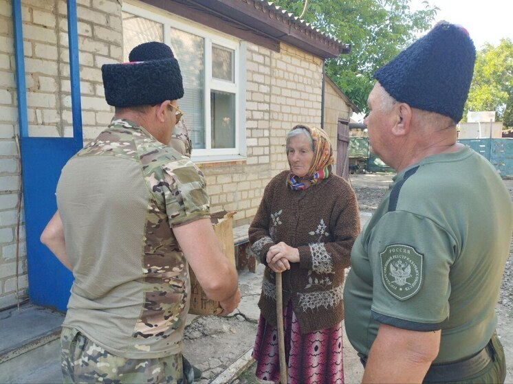 Запорожские казаки помогают участникам Великой Отечественной войны