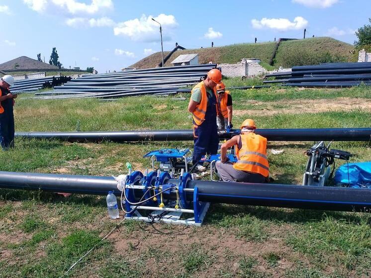 В Ровеньках идёт капитальный ремонт водовода Курган — Новодарьевка