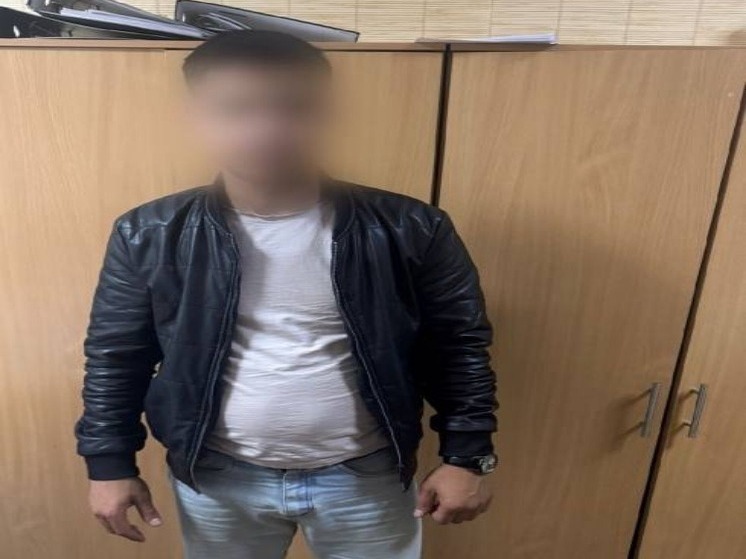 Преступник притворялся женщиной, чтобы обманывать доверчивых астраханских мужчин