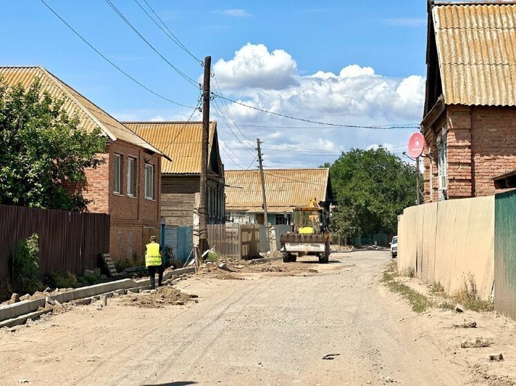 В астраханском селе Три Протока создают современную пешеходную зону