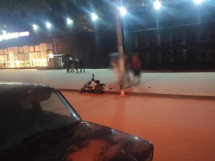 Два подростка пострадали в ДТП с мотоциклом и «Ладой» в Волгоградской области