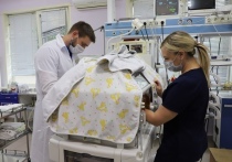 В Самарской областной больнице имени Середавина медики несколько месяцев боролись за жизнь матери и ее новорожденного малыша