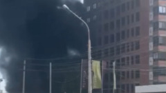 Астраханцы запечатлели на видео крупный пожар на Боевой