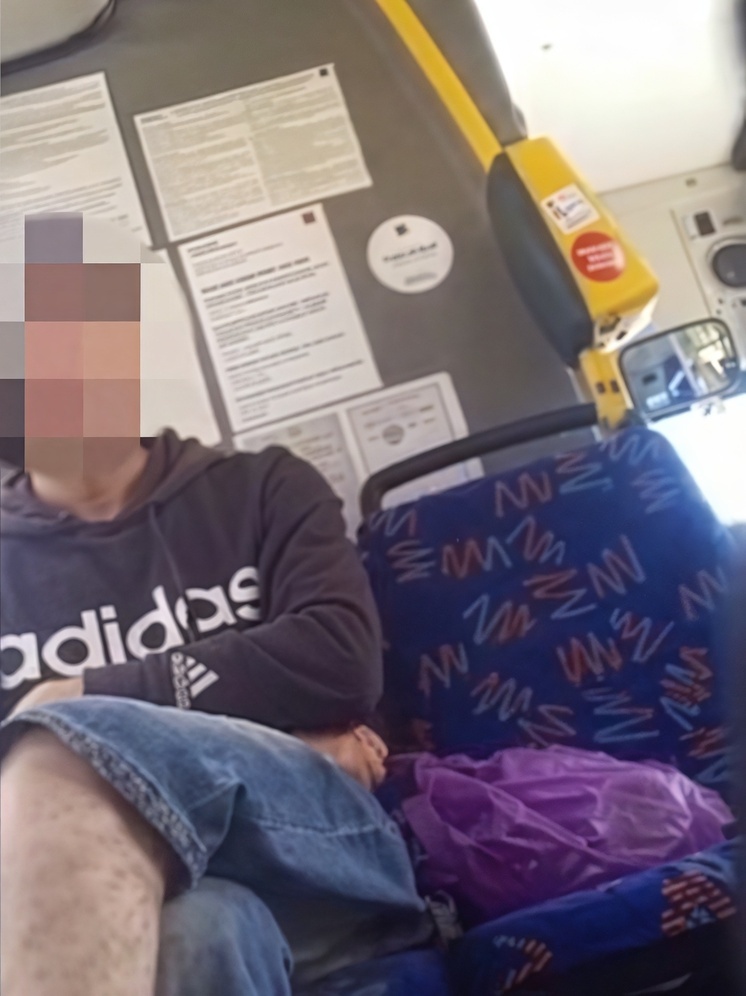 Тверские полицейские задержали мужчину, устроившего дебош в автобусе