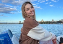 Двукратная чемпионка первого чемпионата мира среди юниоров по спортивной гимнастике Елена Герасимова отпраздновала день рождения. Спортсменке исполнился 21 год