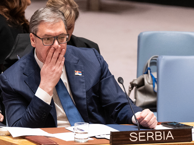 Сербия тайно помогает Украине поставками оружия и боеприпасов