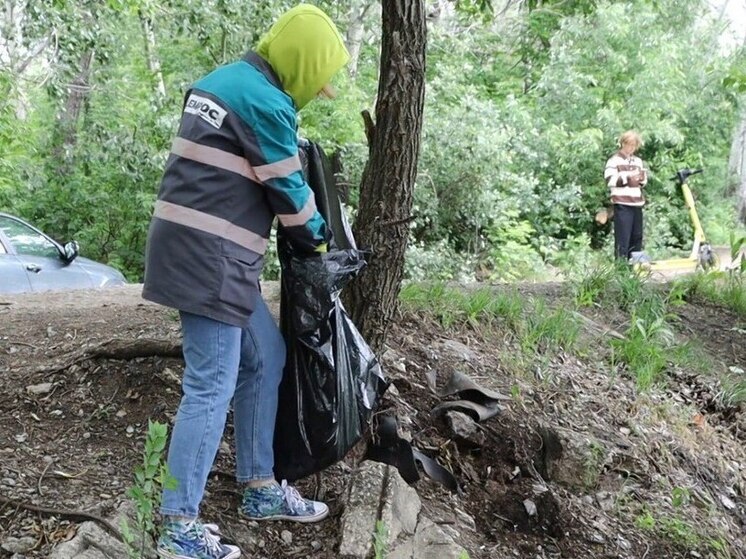Липецкий водопад очистили от мусора