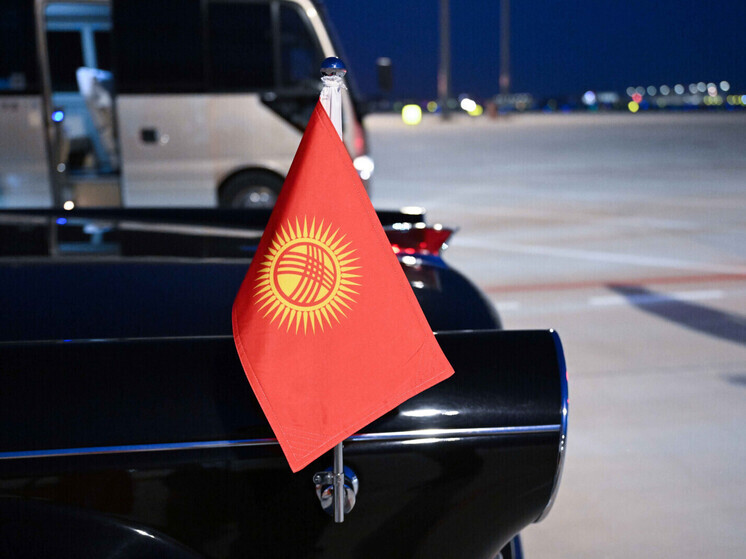 Адылбек Касымалиев прибыл в Китай для участия в «Летнем Давосе»