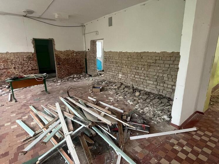 В посёлке Черниговка начался капитальный ремонт школы