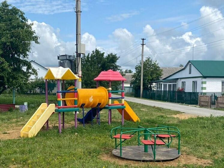 В Липецкой области прокуратура добилась ремонта опасной детской площадки в селе Красное