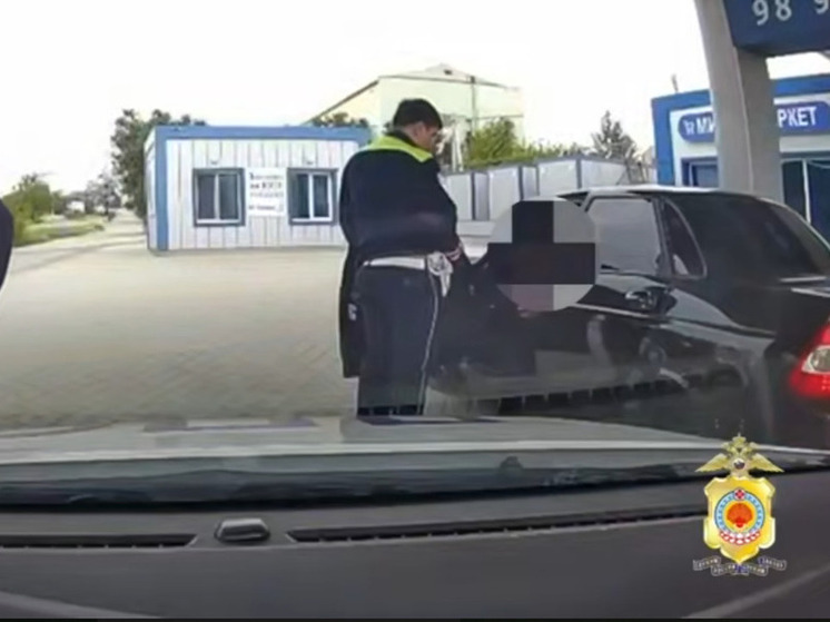 В Калмыкии задержали подростка за рулем затонированной машины