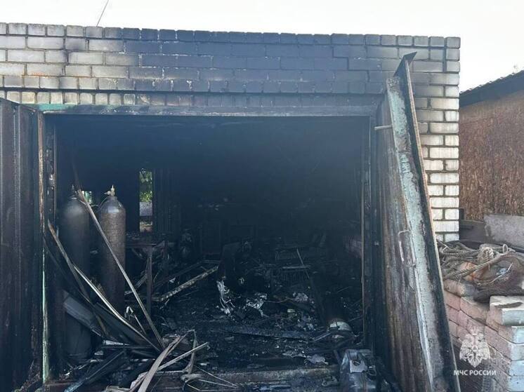 В Волгоградской области сгорел гараж из-за сварочных работ