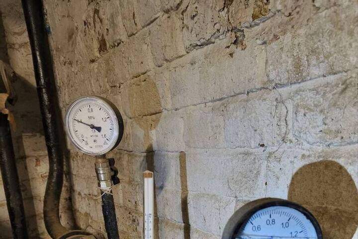 В Самаре возбудили дела в отношении 7 УК из-за грязи, мусора, отопления и лифтов
