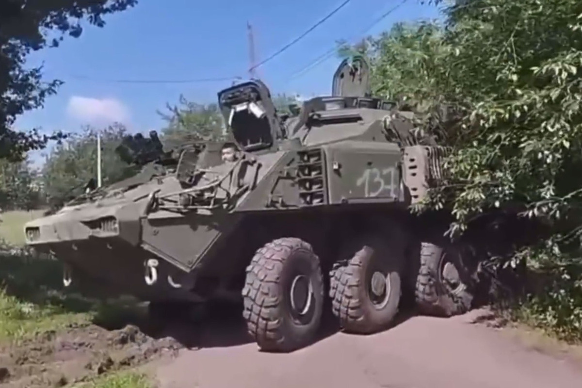 Боец из Башкирии угнал БТР на глазах у ВСУ
