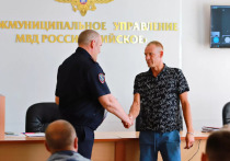 Житель Москвы, приехавший в командировку в Бийск, спас двух юных жительниц наукограда, которые едва не утонули в Бие