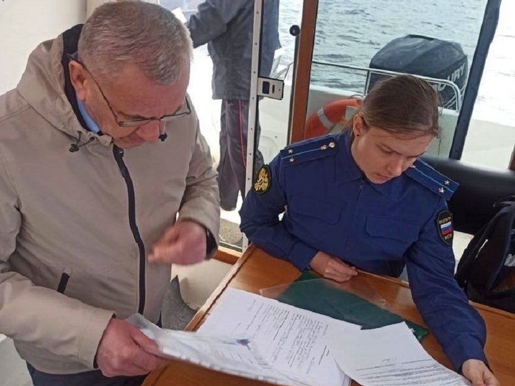 Катер-нарушитель задержан у Ладожских шхер в Карелии