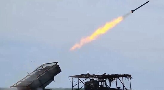 Расчет РСЗО "Град" уничтожил позиции ВСУ: видео боевой работы