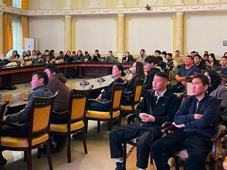 В Якутии завершился образовательный проект "Контрактный управляющий. Дорогу молодым"