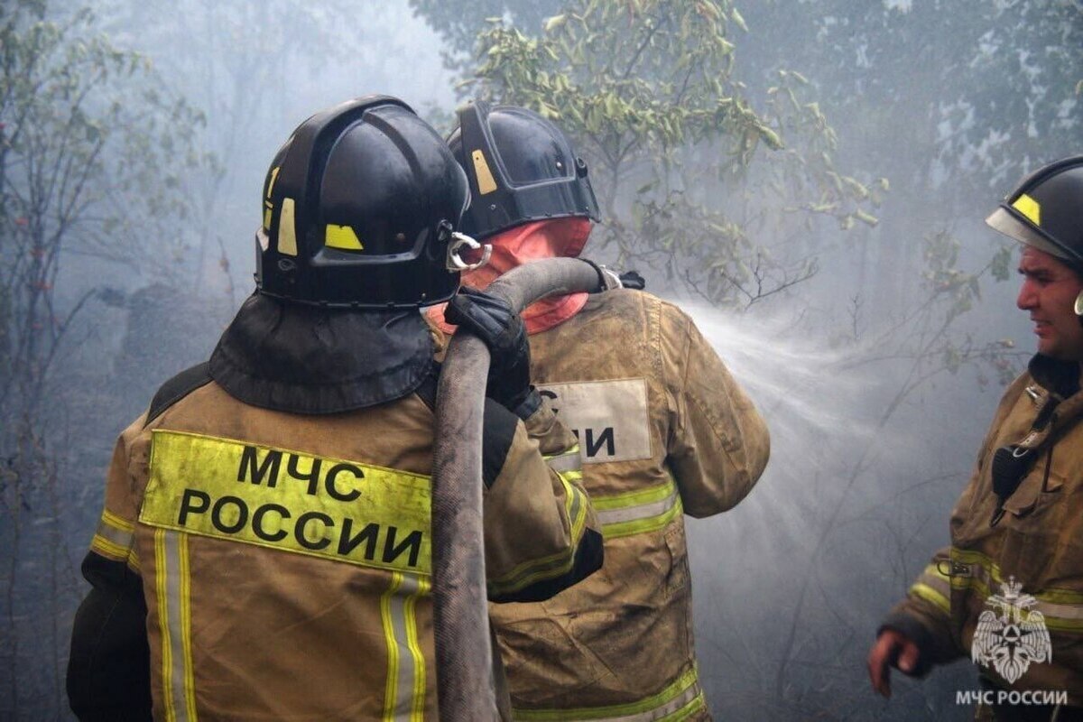 В Промышленном районе Самары 32 человека эвакуировались из горящего дома 24 июня