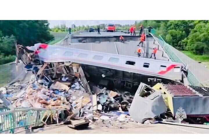 Богомаз сообщил вес рухнувшего во время теракта в Брянской области моста