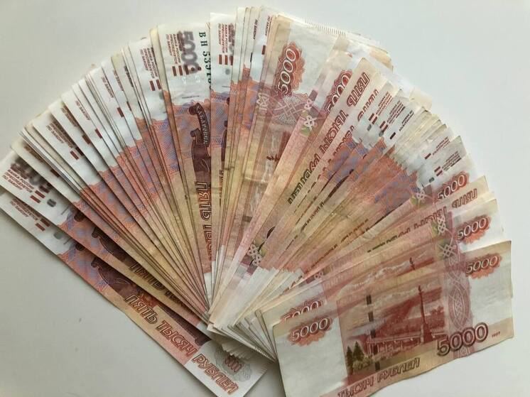 Арест автобусов в Мурманске заставил перевозчика оплатить долг
