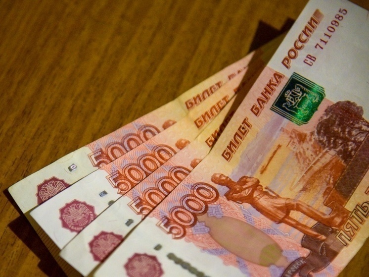 Стала известна среднемесячная заработная плата в Томской области