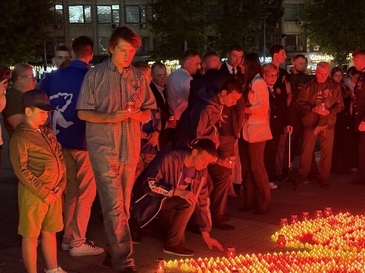 Молодогвардейцы приняли участие во всероссийской акции «Огненные картины войны»
