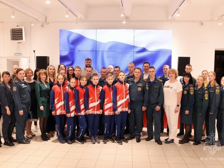 Юные спасатели-новгородцы отправятся на межрегиональные соревнования
