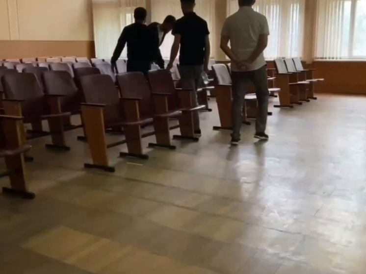 Участников свадебного кортежа, устроивших стрельбу в Твери, доставили в военкомат