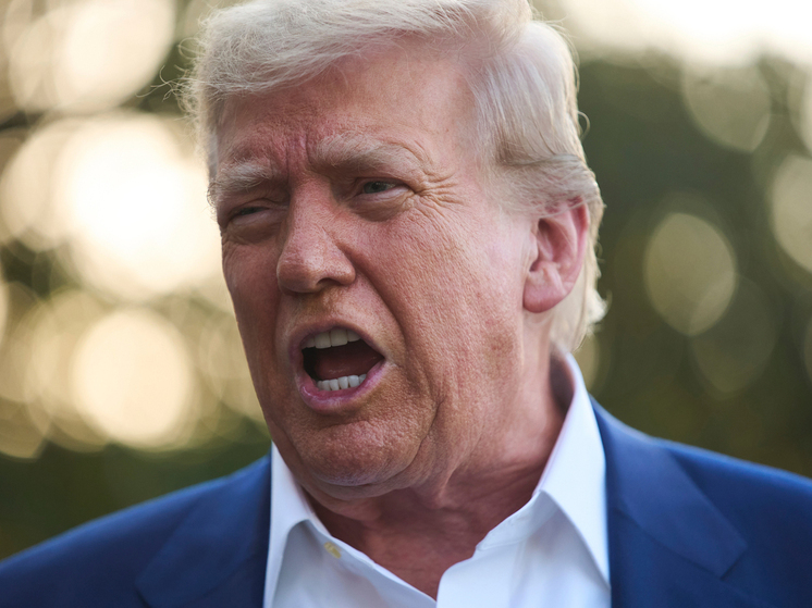 “ПОЗДРАВЛЯЮ ВСЕХ!» – набрал привычным капслоком Трамп на социальной платформе Truth, и торжественно провозгласил, что «между Израилем и Ираном достигнута полная договоренность о полном прекращении огня»