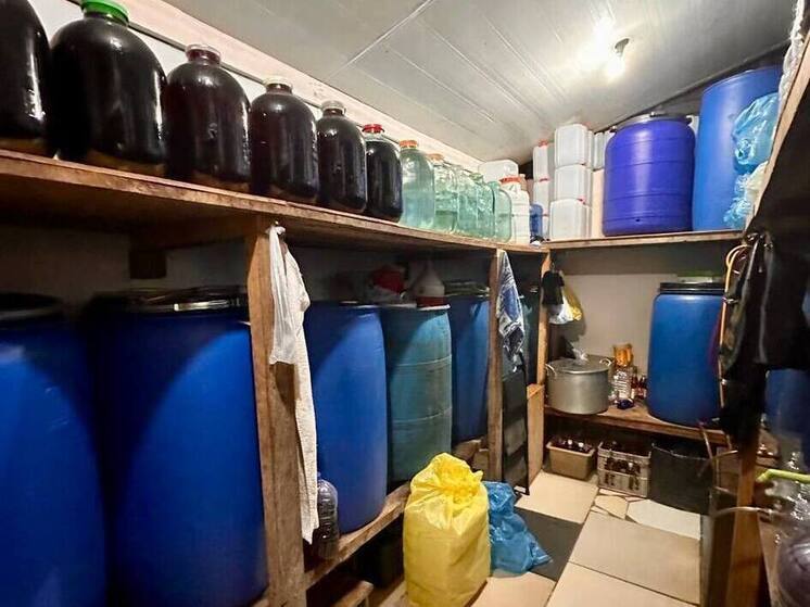 У сочинца изъяли почти 2,5 тонны вина и чачи для свадьбы