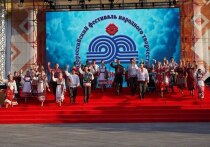 В рамках празднования Дня Республики и 105-летия основания Чувашской автономии 23 июня в Чебоксарах стартовал XXXIII Всероссийский фестиваль народного творчества «Родники России»