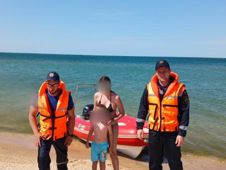  В Ленинском районе спасли сапбордистов, которых унесло в море