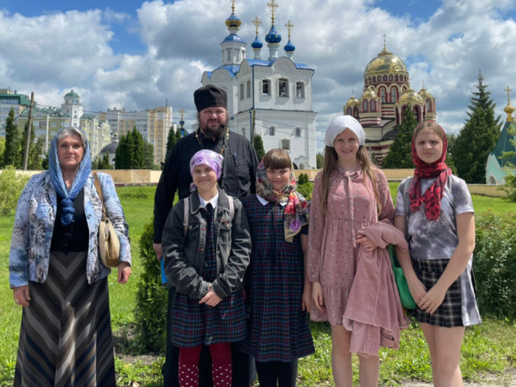Юные орловцы посетили Свято-Успенский монастырь