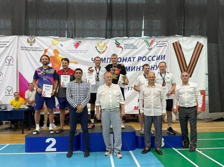 Орловский космонавт взял бронзу на чемпионате России по бадминтону