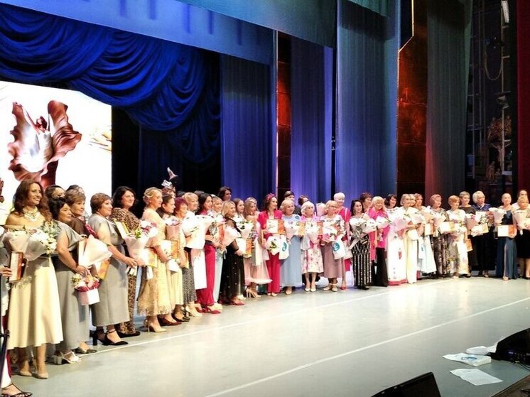 Олег Николаев: Конкурс «Я - женщина» стал достойной традицией, объединяющей активных, талантливых, неравнодушных женщин