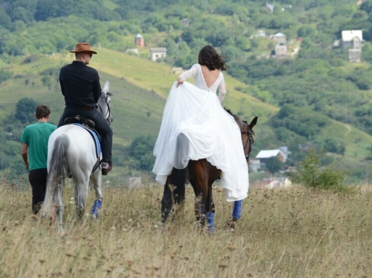 Впереди — свадебные клятвы: пара из Северной Осетии вступит в брак на II Всероссийском свадебном фестивале