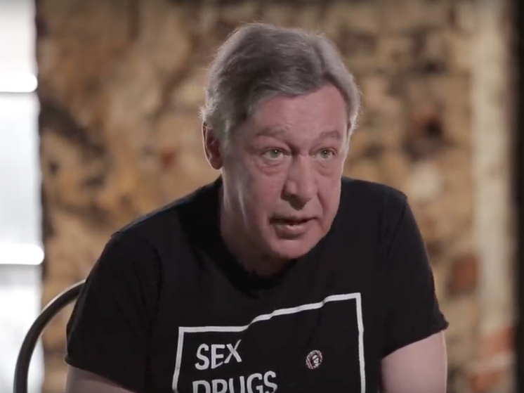 На российских телеэкранах показали фильмы с участием Михаила Ефремова